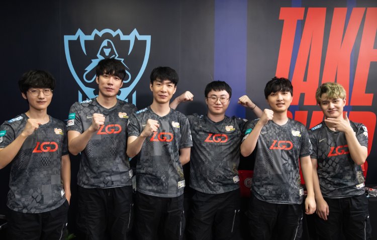 次调整中扮 次调整中扮